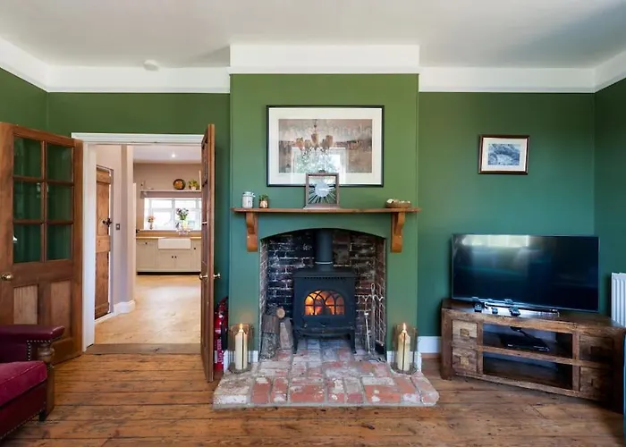 Firs Sleeps 15 Stunning Country House With Hot Tub