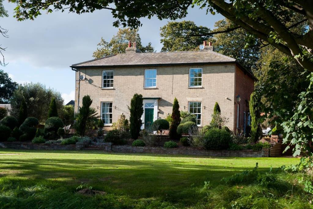 Holiday home Firs Sleeps 15 Stunning With Hot Tub Sudbourne