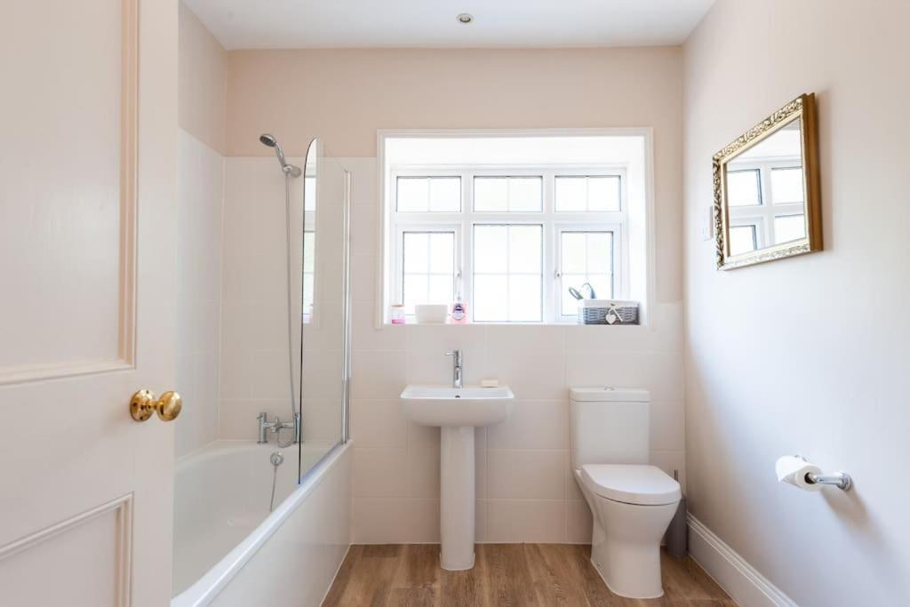 Holiday home Firs Sleeps 15 Stunning With Hot Tub Sudbourne