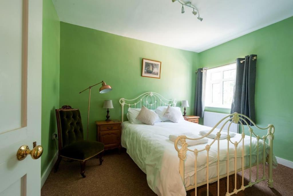 Holiday home Firs Sleeps 15 Stunning With Hot Tub Sudbourne