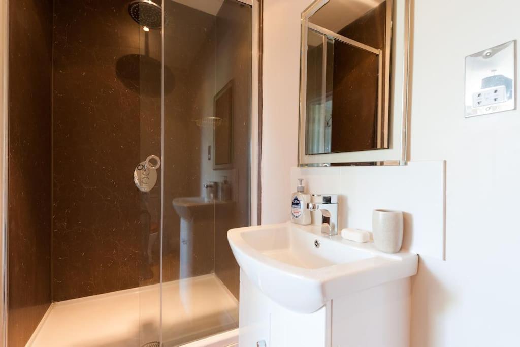 Holiday home Firs Sleeps 15 Stunning With Hot Tub Sudbourne