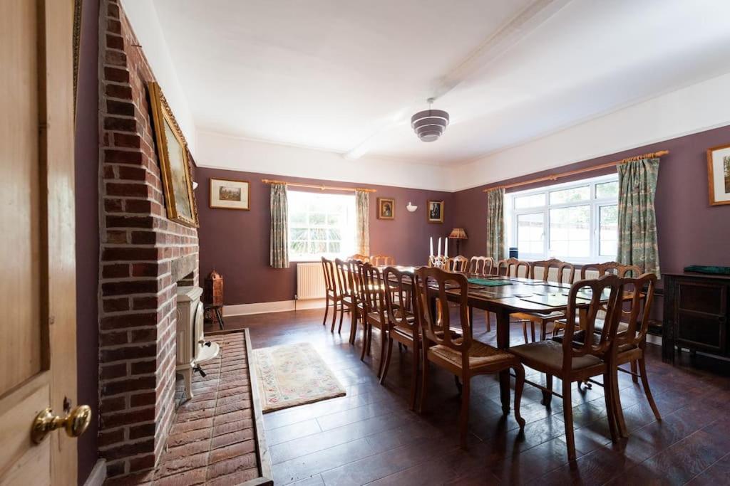 Holiday home Firs Sleeps 15 Stunning With Hot Tub