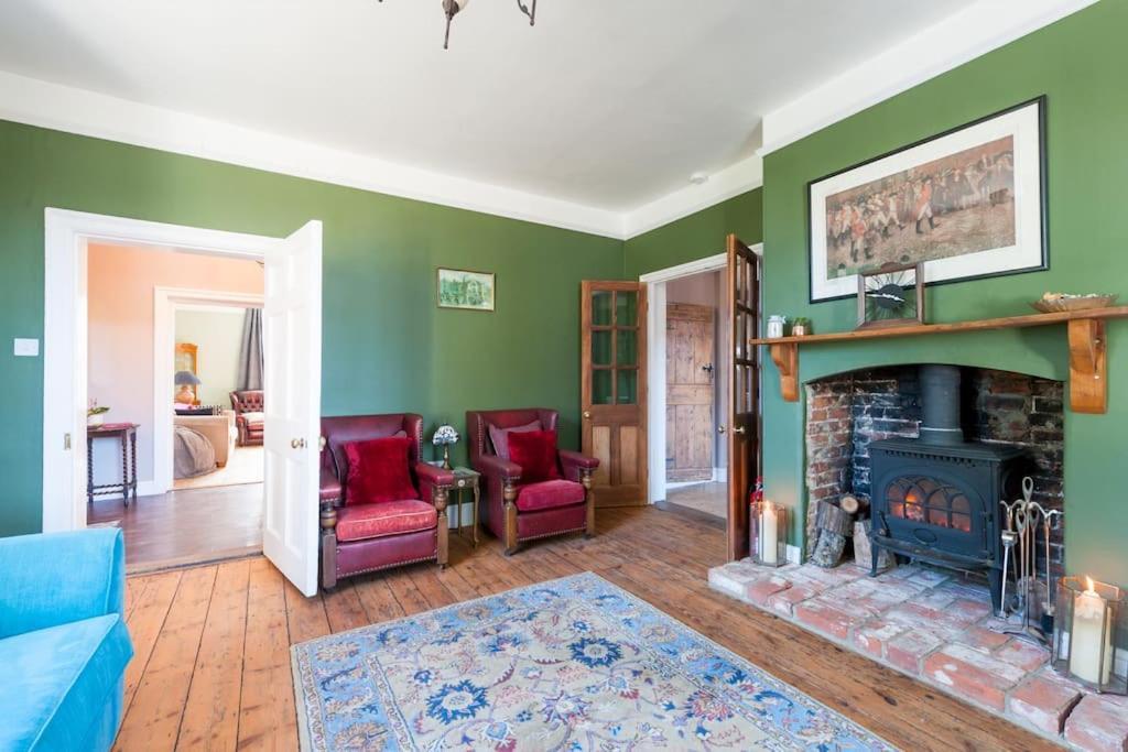 Firs Sleeps 15 Stunning With Hot Tub Holiday home Sudbourne