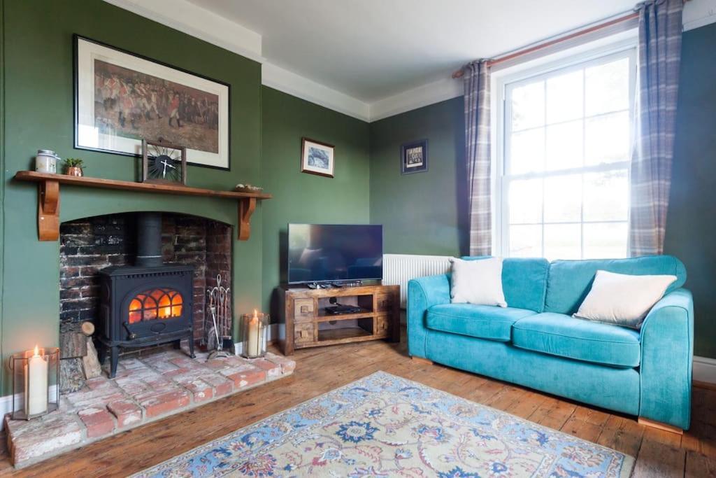 Holiday home Firs Sleeps 15 Stunning With Hot Tub *